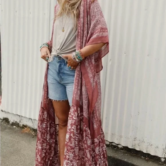 COPY - PURPLE Paisley kimono / wrap - Picture 2 of 5